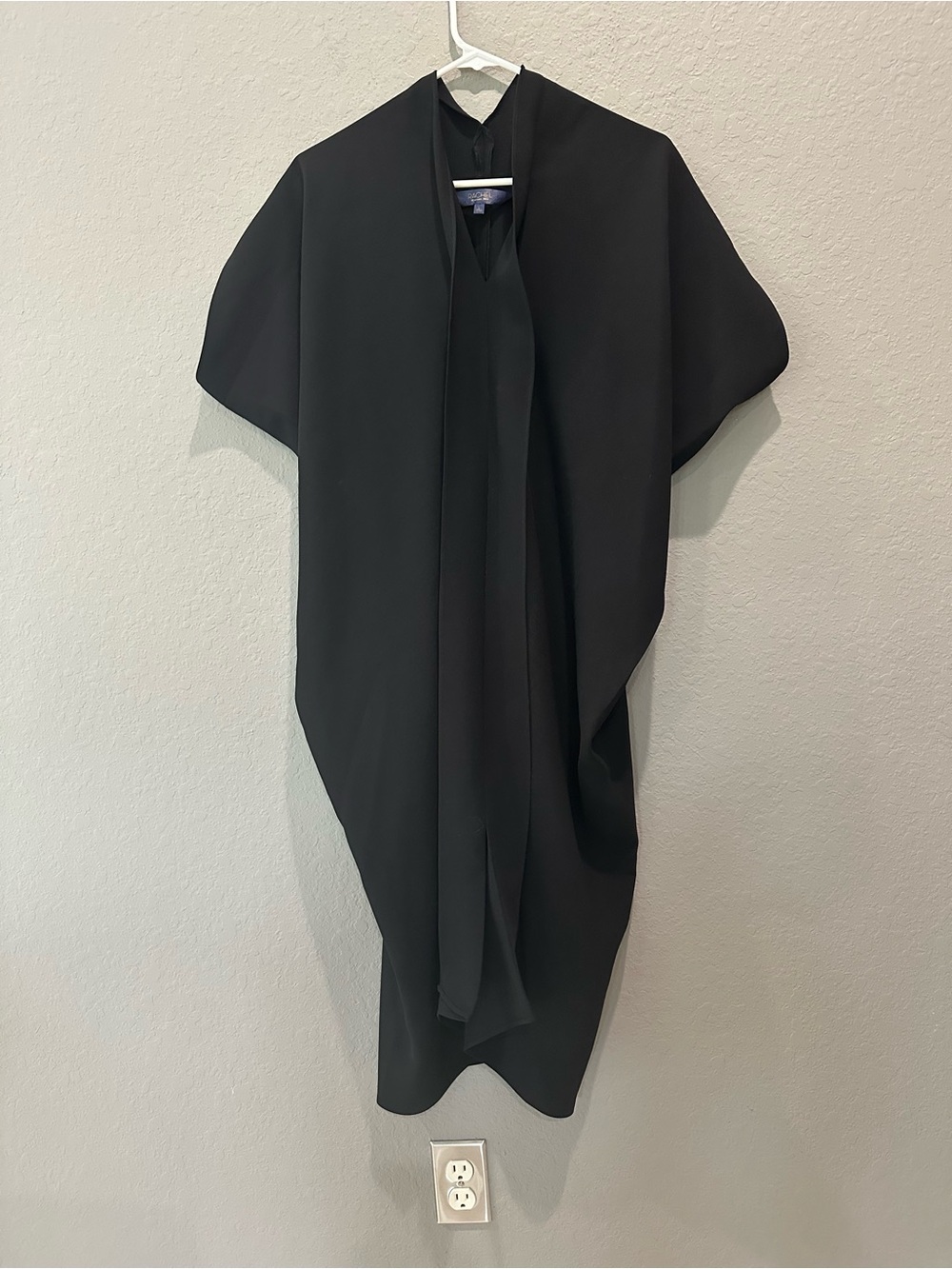 Rachel Roy Daina Slit Draped Dress Sz L
Black